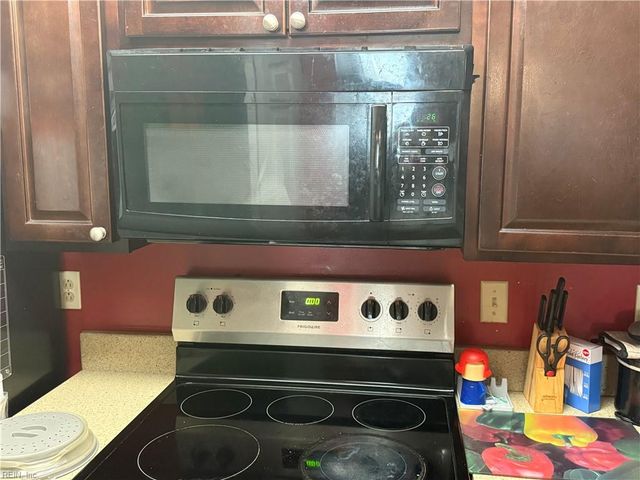 1041 Pebblewood DR, Virginia Beach, VA 23464