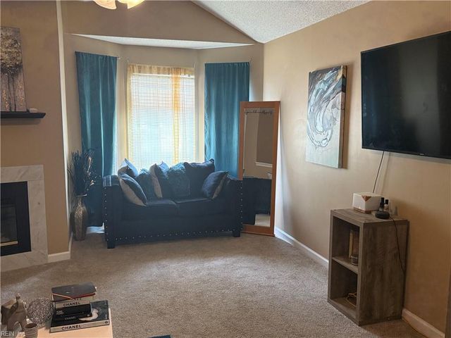 1041 Pebblewood DR, Virginia Beach, VA 23464