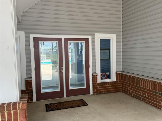 1041 Pebblewood DR, Virginia Beach, VA 23464