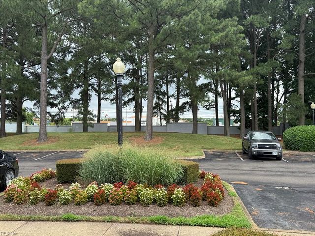 1041 Pebblewood DR, Virginia Beach, VA 23464
