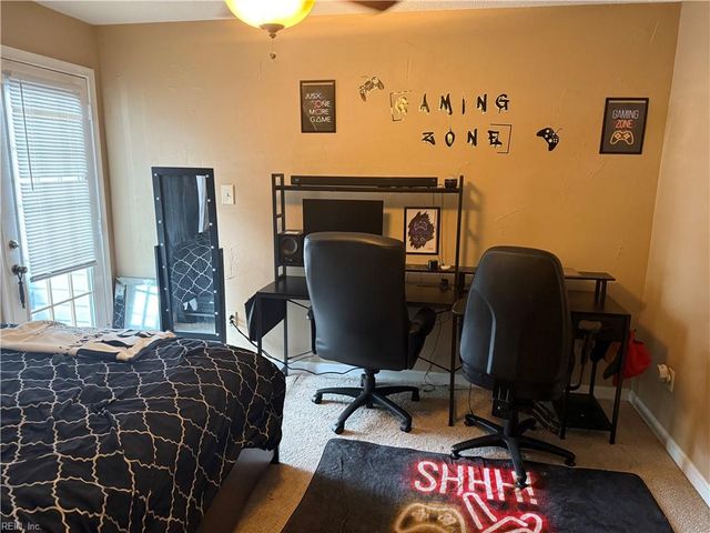 1041 Pebblewood DR, Virginia Beach, VA 23464