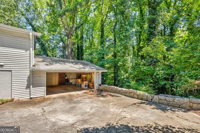 476 S Susan Creek Drive, Stone Mountain, GA 30083