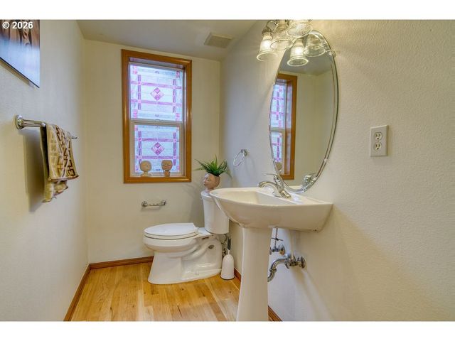 34672 CASCADE St, St Helens, OR 97051