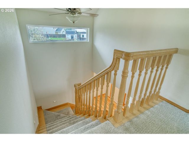 34672 CASCADE St, St Helens, OR 97051