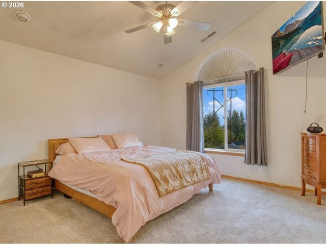 34672 CASCADE St, St Helens, OR 97051