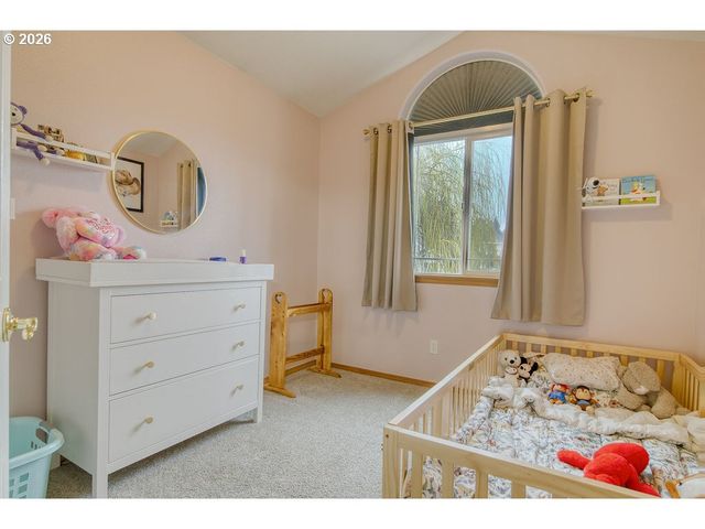 34672 CASCADE St, St Helens, OR 97051