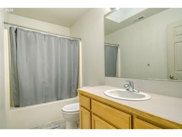 34672 CASCADE St, St Helens, OR 97051