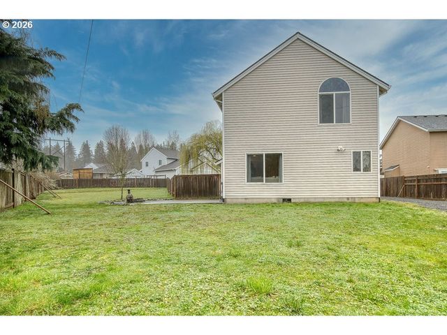 34672 CASCADE St, St Helens, OR 97051