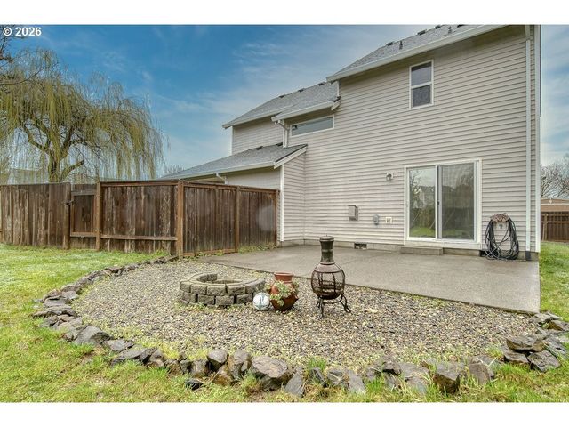 34672 CASCADE St, St Helens, OR 97051