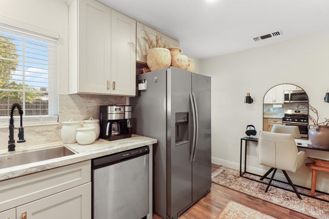 5331 Standish Rd, Sacramento, CA 95820