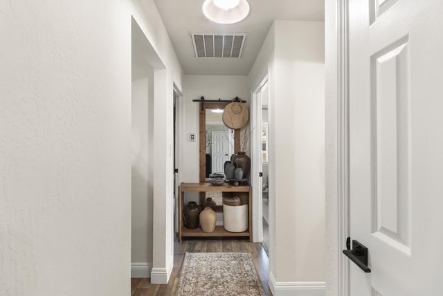 5331 Standish Rd, Sacramento, CA 95820