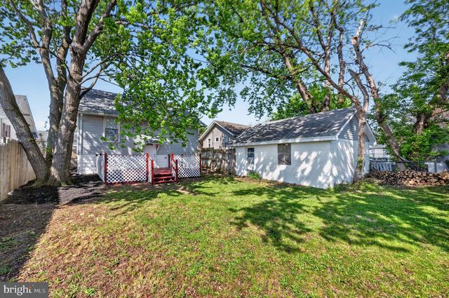 236 WINONA AVE, Holmes, PA 19043