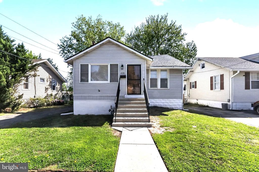 236 WINONA AVE, Holmes, PA 19043