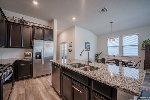 4911 Ranahan Pass, St Hedwig, TX 78152