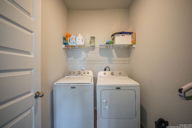 4911 Ranahan Pass, St Hedwig, TX 78152