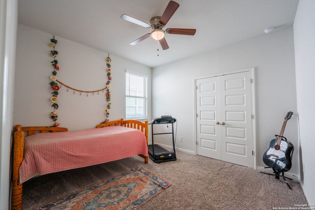 4911 Ranahan Pass, St Hedwig, TX 78152