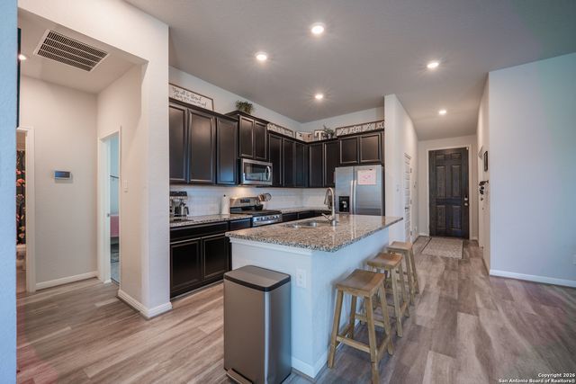 4911 Ranahan Pass, St Hedwig, TX 78152