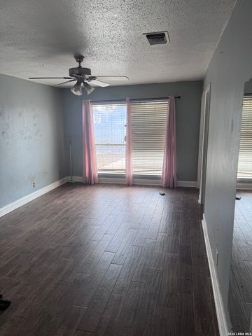 6500 Spring Lark, San Antonio, TX 78249