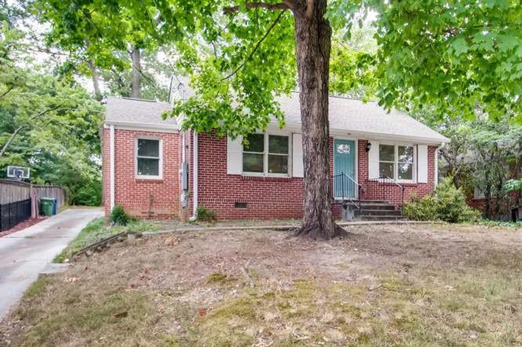 2915 N Fulton Drive, Atlanta, GA 30305