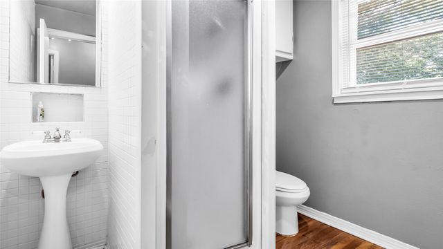 1528 W Day Street, Denison, TX 75020