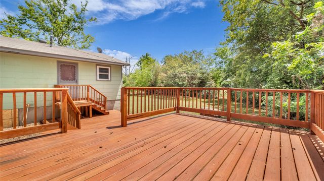 1528 W Day Street, Denison, TX 75020
