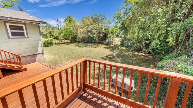 1528 W Day Street, Denison, TX 75020