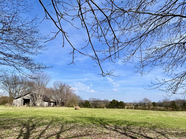 3754 Aedc Rd, Winchester, TN 37398