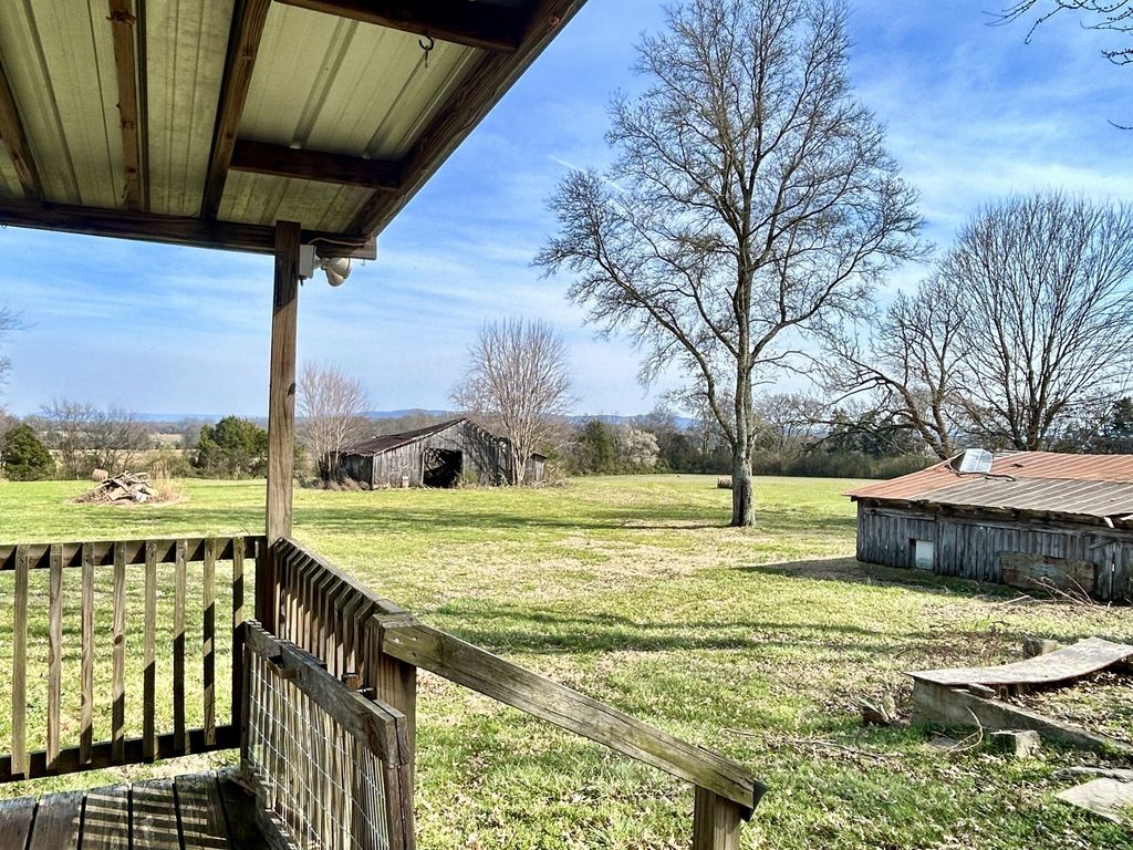 3754 Aedc Rd, Winchester, TN 37398