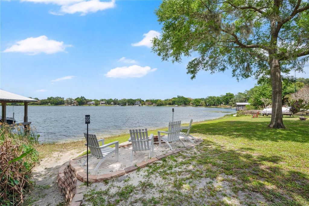 Image 2 of property listing at 619 GATLIN AVENUE, Orlando, FL 32806