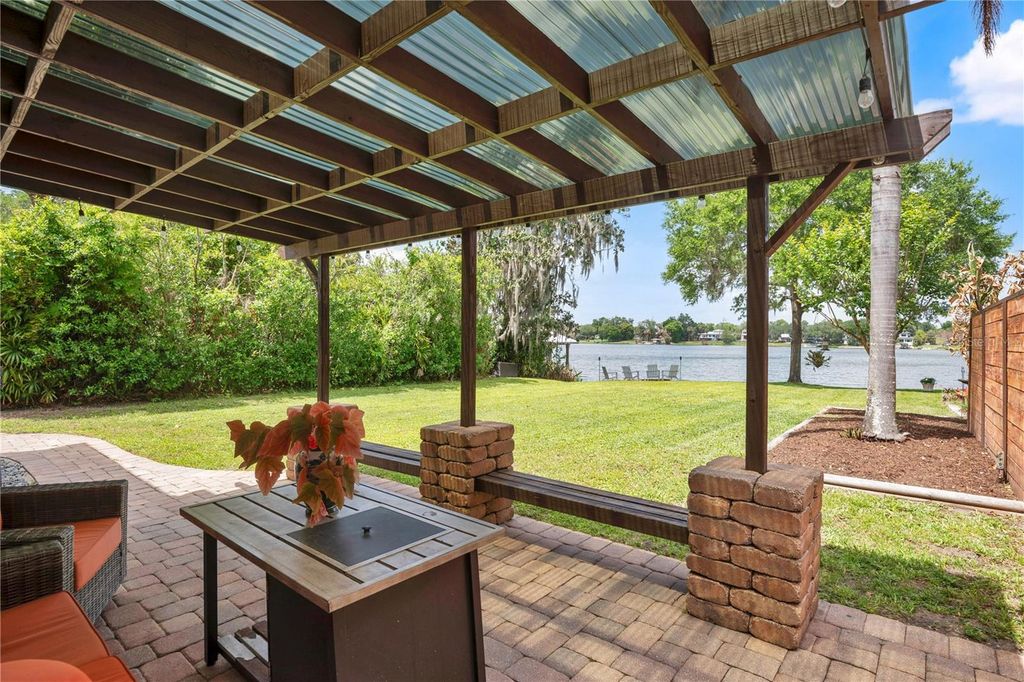 Image 3 of property listing at 619 GATLIN AVENUE, Orlando, FL 32806