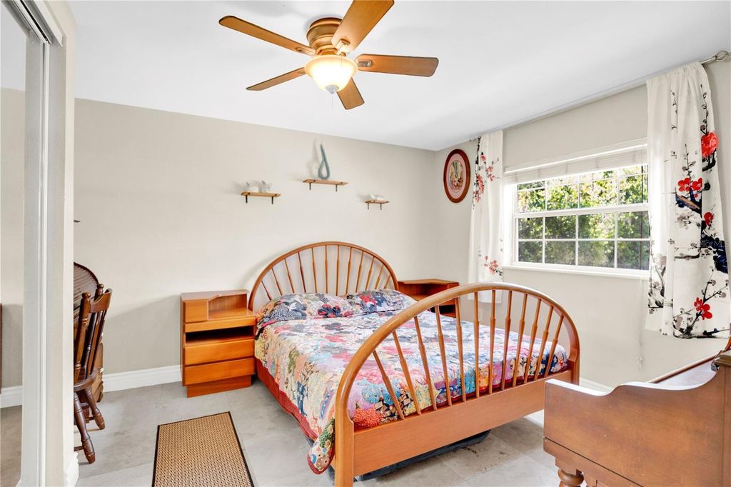 Image 32 of property listing at 619 GATLIN AVENUE, Orlando, FL 32806