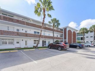 2050 NE 39th St W212, Lighthouse Point, FL 33064