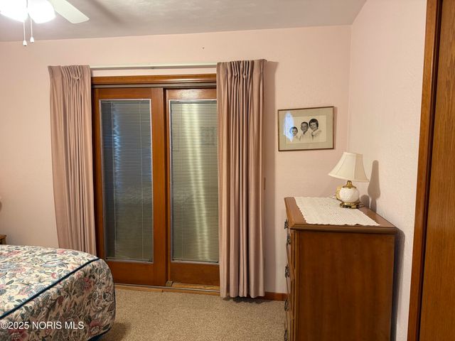 2434 Roseann Drive, Toledo, OH 43611