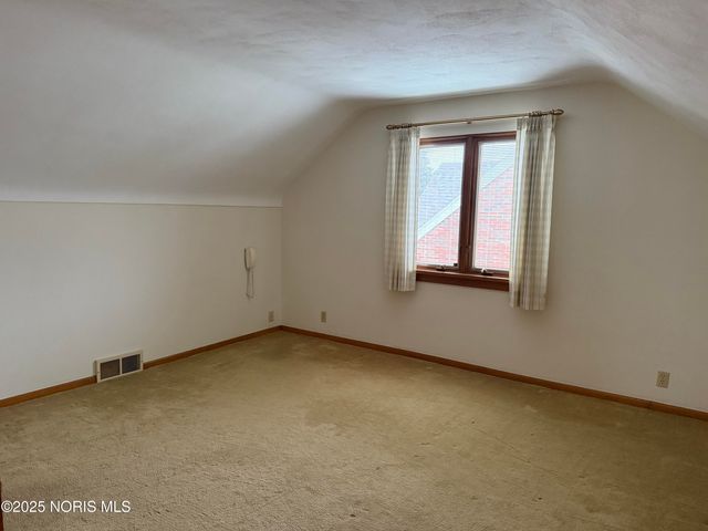 2434 Roseann Drive, Toledo, OH 43611