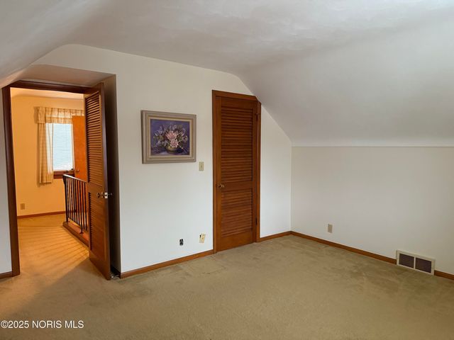 2434 Roseann Drive, Toledo, OH 43611