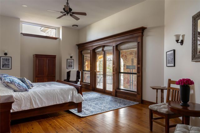 17743 W Reed Parks RD, Jonestown, TX 78645