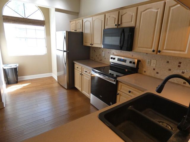 1050 STARKEY ROAD 405, Largo, FL 33771