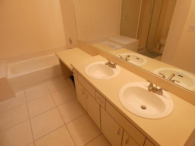 1050 STARKEY ROAD 405, Largo, FL 33771