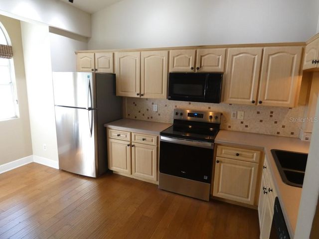 1050 STARKEY ROAD 405, Largo, FL 33771