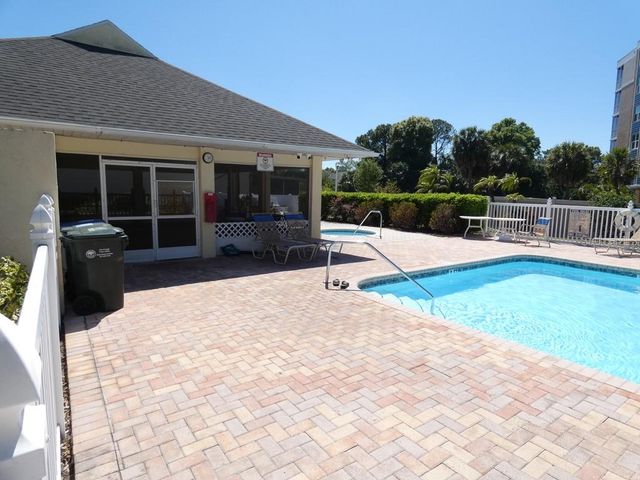 1050 STARKEY ROAD 405, Largo, FL 33771