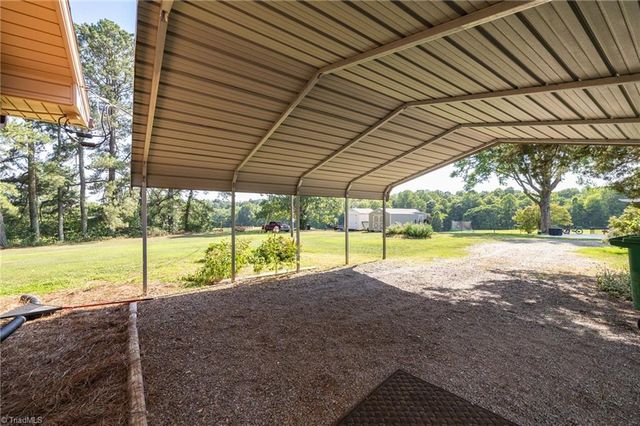 1130 Nc Highway 770, Mayodan, NC 27027