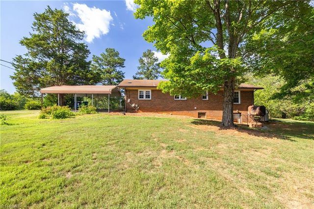 1130 Nc Highway 770, Mayodan, NC 27027