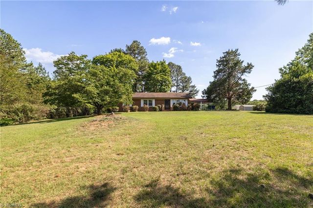 1130 Nc Highway 770, Mayodan, NC 27027