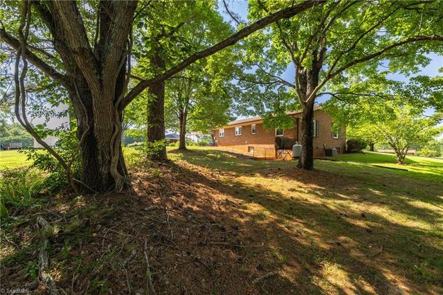 1130 Nc Highway 770, Mayodan, NC 27027