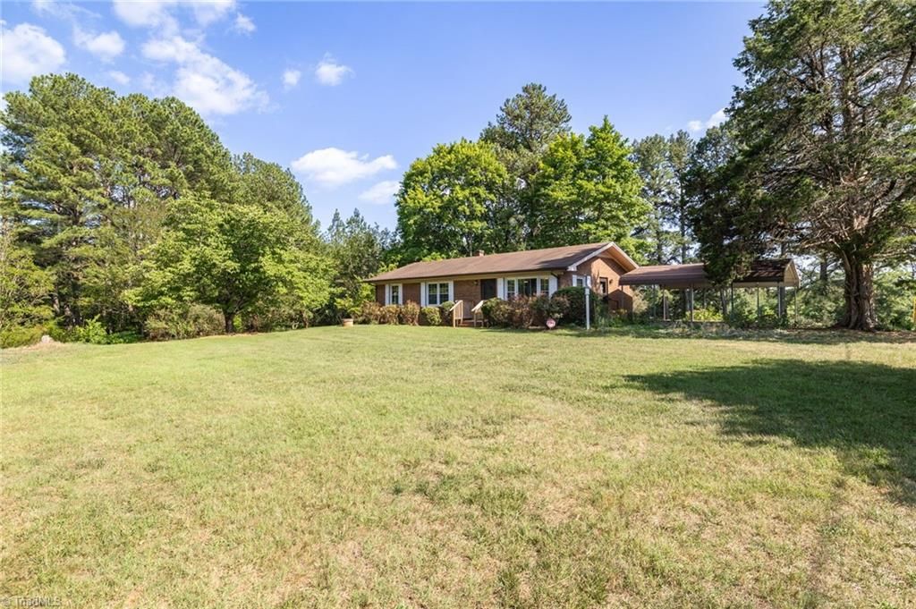 1130 Nc Highway 770, Mayodan, NC 27027