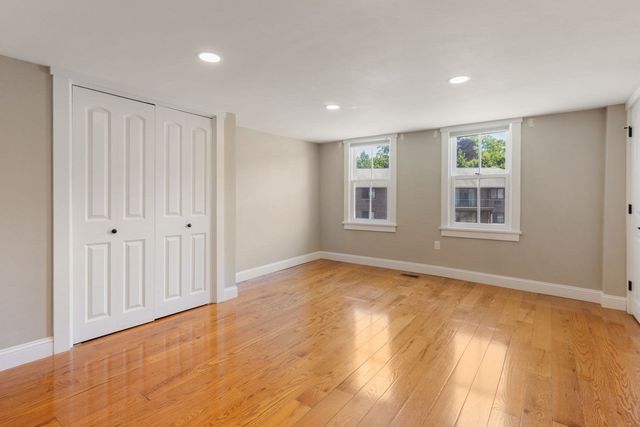 69 North St 69, Hingham, MA 02043
