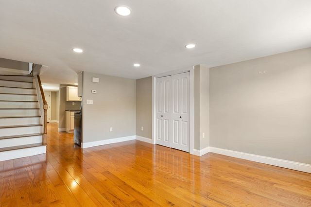 69 North St 69, Hingham, MA 02043