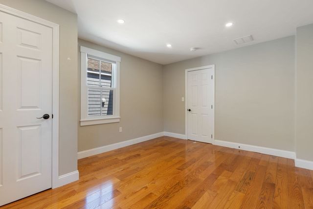 69 North St 69, Hingham, MA 02043