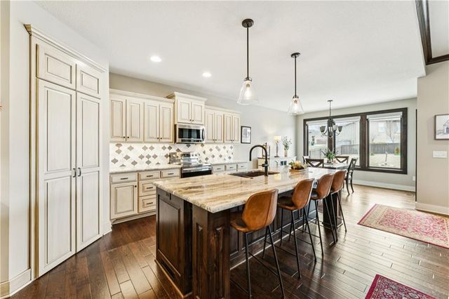 20136 W 224th Terrace, Spring Hill, KS 66083