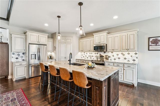 20136 W 224th Terrace, Spring Hill, KS 66083